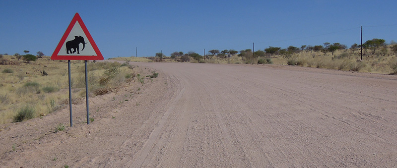 Driving on gravel roads in Namibia — self drive car hire tips