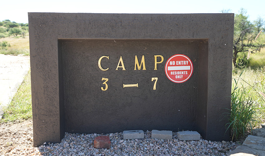 Daan Viljoen camping