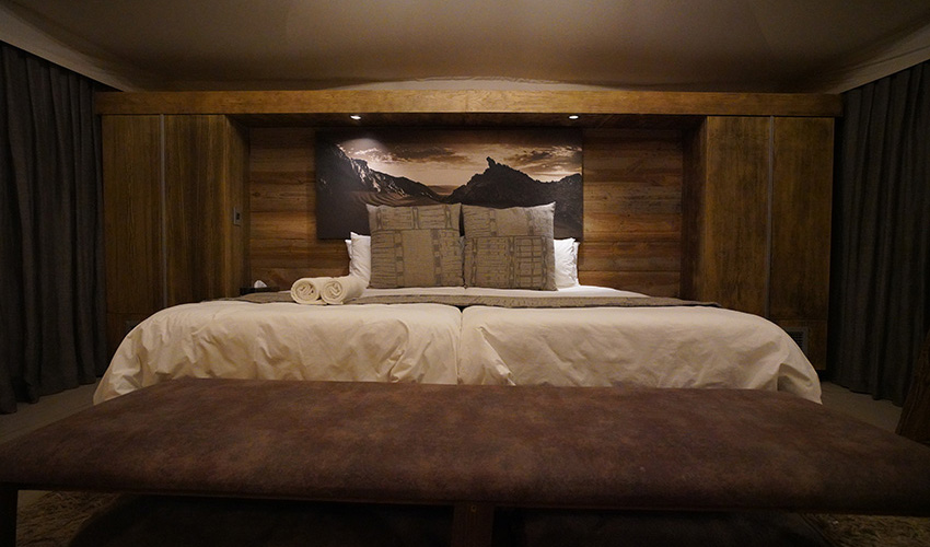 Dead Valley Lodge chalet