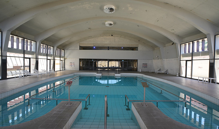 Gross Barmen thermal hot spring pools